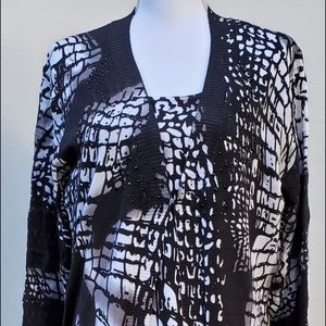 Damee black and white twin set